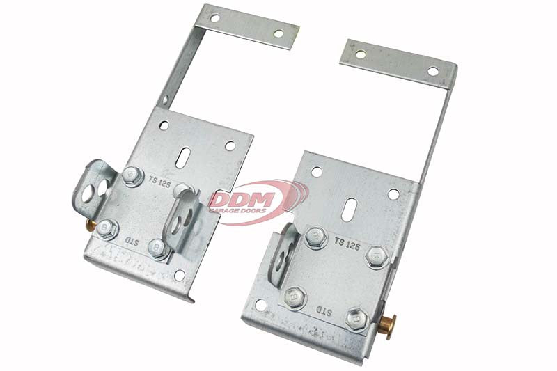 Bottom Fixture for Wayne Dalton Doors - TS125